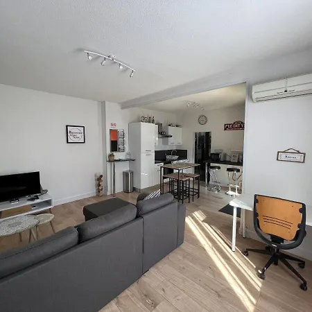 Spacieux Marx Dormoy Avec Parking Gratuit C