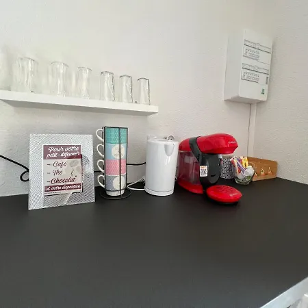 Spacieux Marx Dormoy Avec Parking Gratuit C Апартаменты *