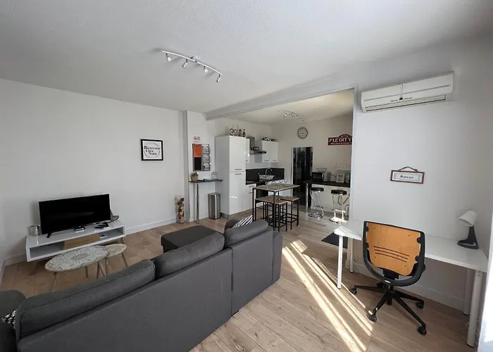 Spacieux Marx Dormoy Avec Parking Gratuit C