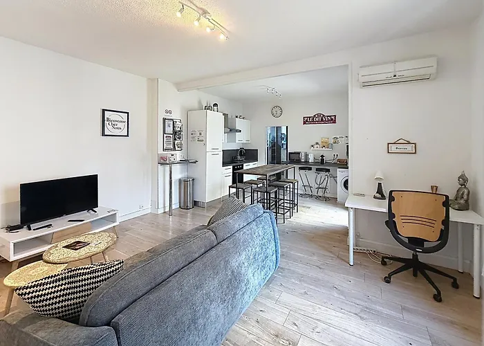 Spacieux Marx Dormoy Avec Parking Gratuit C Апартаменты