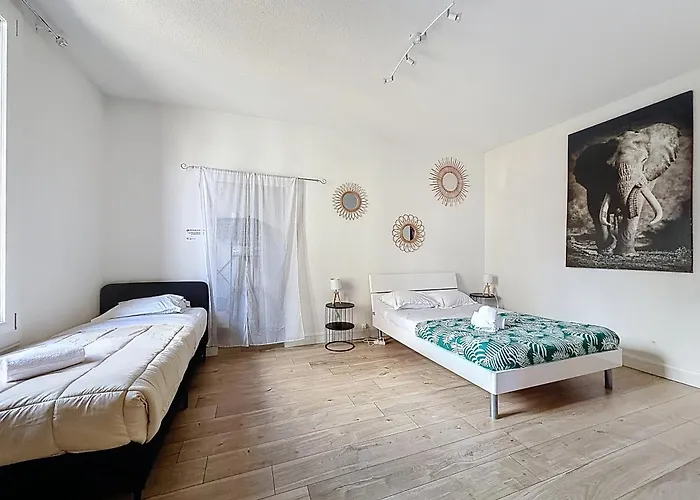 Spacieux Marx Dormoy Avec Parking Gratuit C Апартаменты *