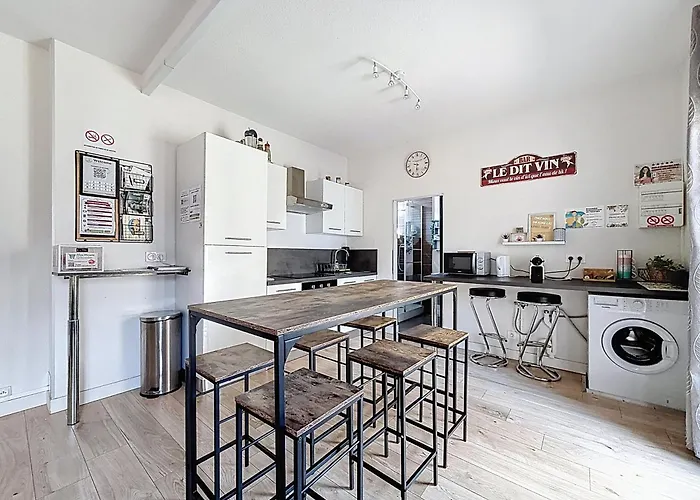 Spacieux Marx Dormoy Avec Parking Gratuit C * Клермон-Ферран