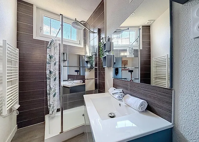 Spacieux Marx Dormoy Avec Parking Gratuit C Клермон-Ферран